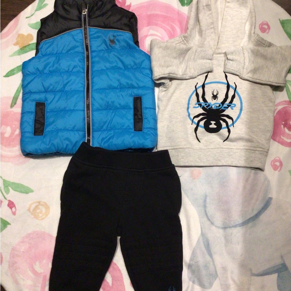 3 pieces set spider outfit. Size12 months. Worn once. Great condition.